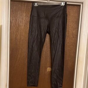 Women's Black Leggings​